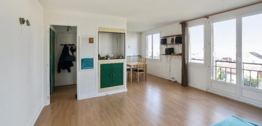 Appartement 5 pièces secteur Maroc – 78 M2 – JOC53