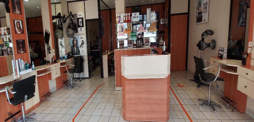 Boutique 1 pièce secteur Boulereaux – 70 M2 – JOC279