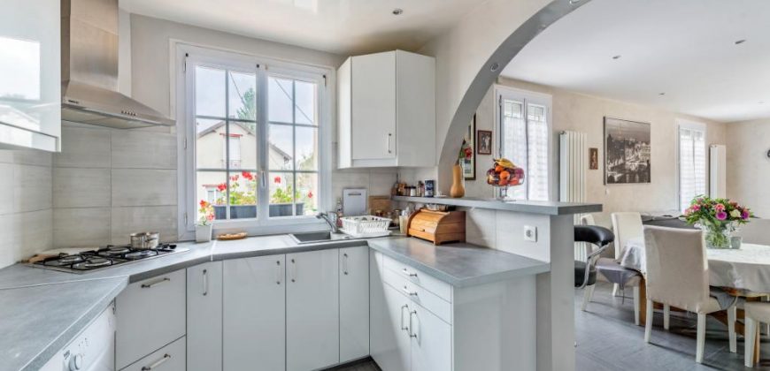 Maison/villa 6 pièces secteur Plateau d avron – 226 M2 – FON8151