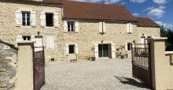 Maison/villa 9 pièces – 211 M2 – NAT4823