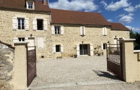 Maison/villa 9 pièces – 211 M2 – NAT4823