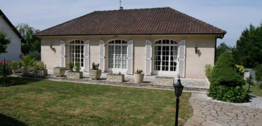 Maison/villa 7 pièces secteur Coteaux – 180 M2 – VAR4680